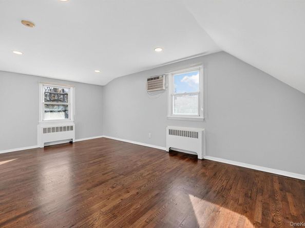 8 Robbins Avenue, Elmsford NY 10523