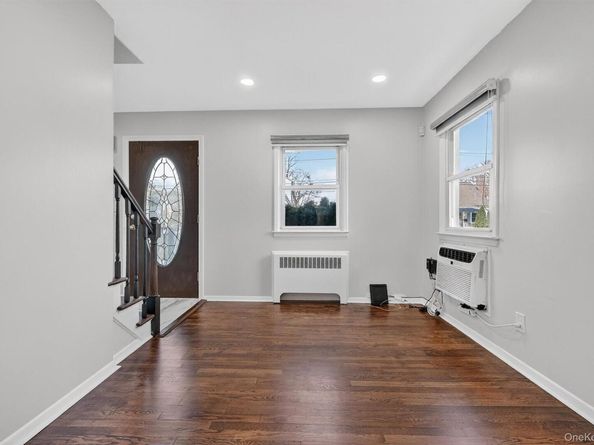 8 Robbins Avenue, Elmsford NY 10523