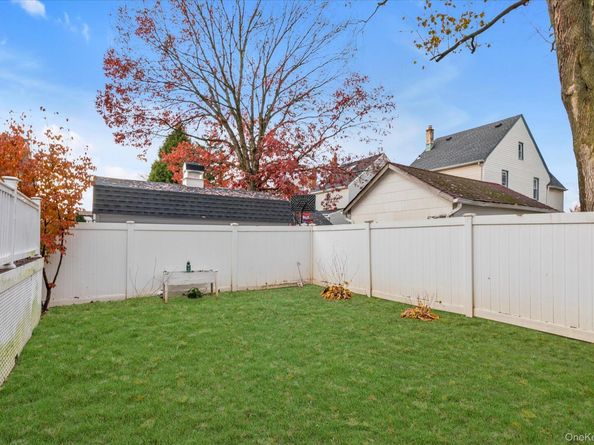 29 Orleans Road, Valley Stream NY 11581