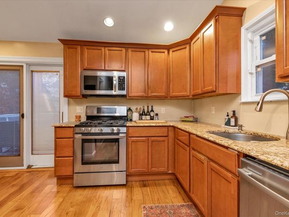 29 Orleans Road, Valley Stream NY 11581