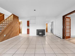 18 Pilgrim Lane, Westbury NY 11590