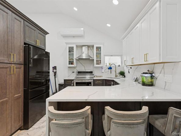 84 Rosedale Road, North Woodmere NY 11581