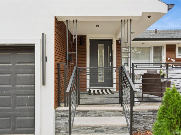 84 Rosedale Road, North Woodmere NY 11581