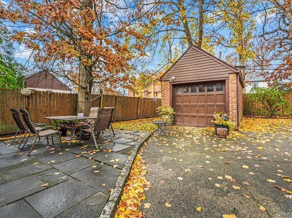 186-15 Grand Central Parkway, Jamaica Estates NY 11432