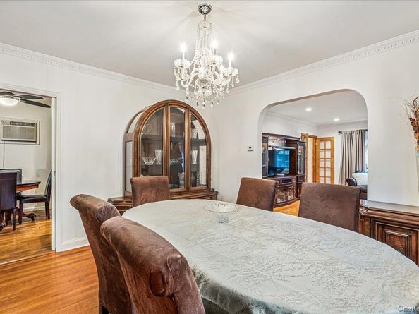 186-15 Grand Central Parkway, Jamaica Estates NY 11432