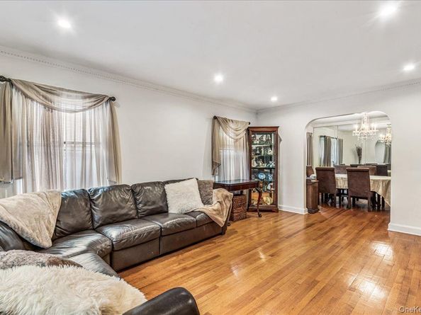 186-15 Grand Central Parkway, Jamaica Estates NY 11432