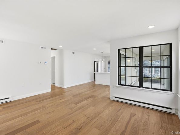 145 Edinburgh Drive, Ridge NY 11961