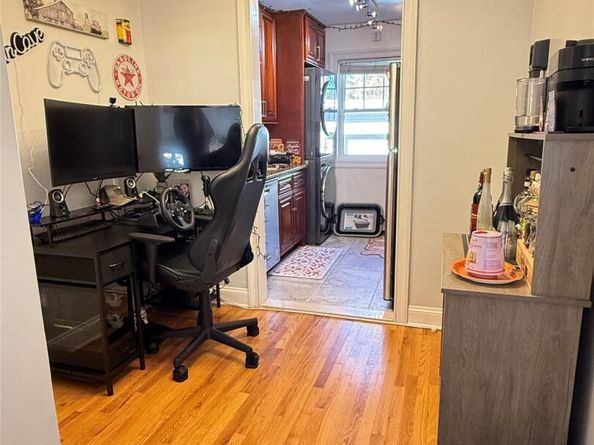 22411 Kingsbury Avenue A, Oakland Gardens NY 11364