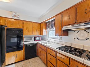 32 Madison Avenue, Franklin Square NY 11010