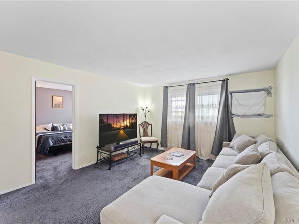 32 Madison Avenue, Franklin Square NY 11010