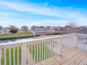 15 Marlin Road, East Quogue NY 11942