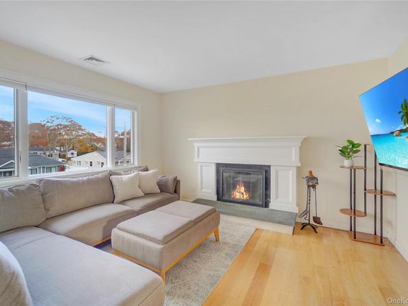 15 Marlin Road, East Quogue NY 11942