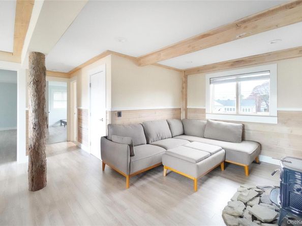 15 Marlin Road, East Quogue NY 11942