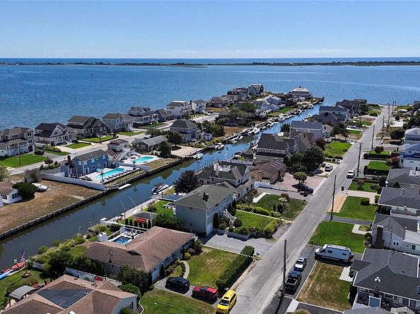 15 Marlin Road, East Quogue NY 11942