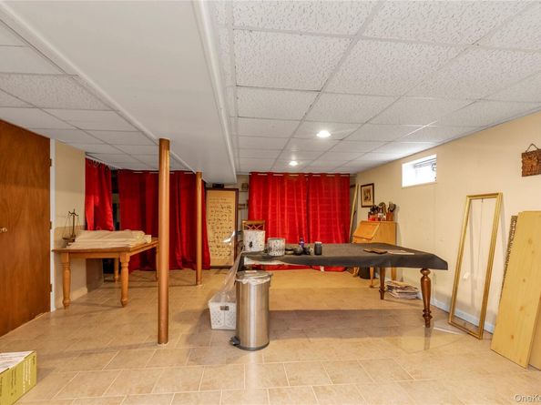 590 Langley, West Hempstead NY 11552