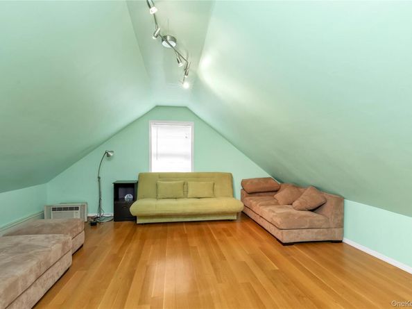 590 Langley, West Hempstead NY 11552