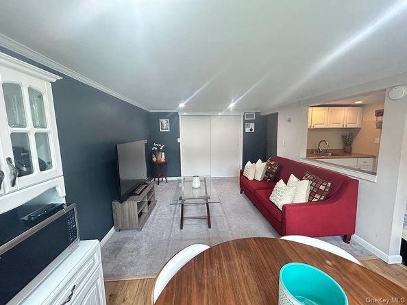 15 Wenmore Lane, Port Jefferson Station NY 11776