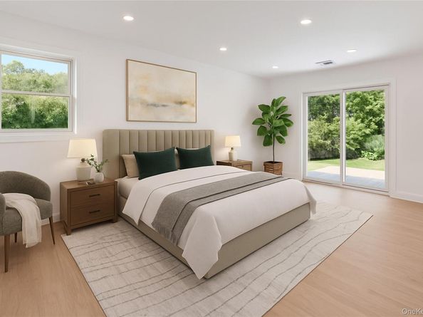 4 Pine Tree Court, East Quogue NY 11942