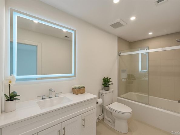 4 Pine Tree Court, East Quogue NY 11942