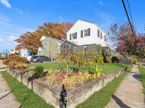 13 Gotham Street, Valley Stream NY 11581