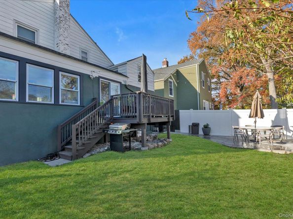 13 Gotham Street, Valley Stream NY 11581