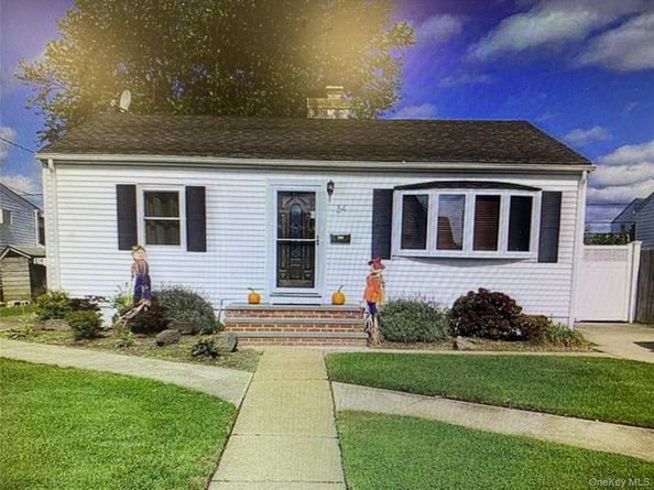 54 Robert Street, Freeport NY 11520