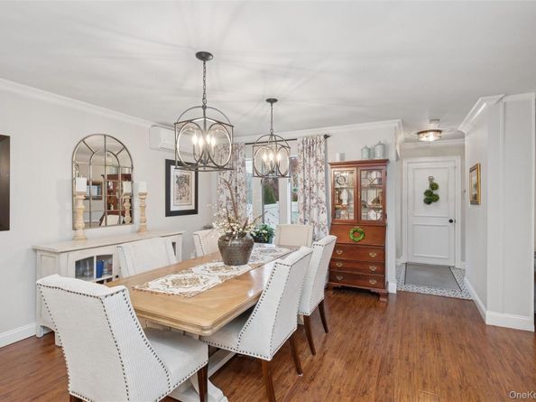 62 14th Street, Hicksville NY 11801