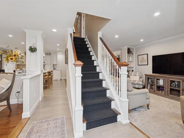 62 14th Street, Hicksville NY 11801