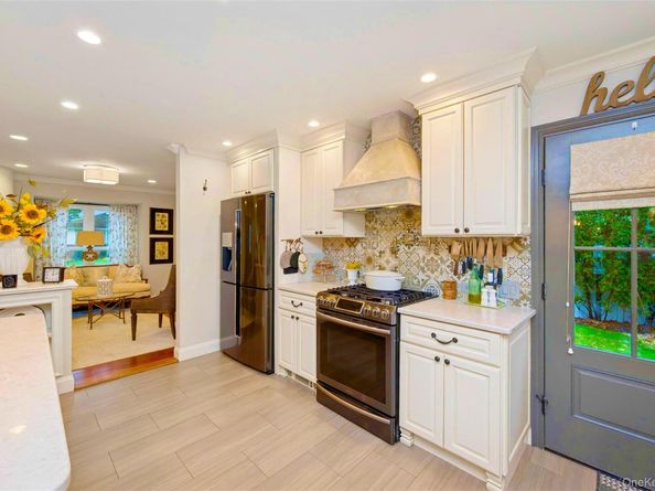 62 14th Street, Hicksville NY 11801