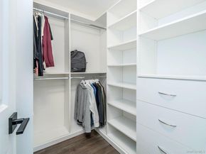 11 Maple Street, Glenwood Landing NY 11547