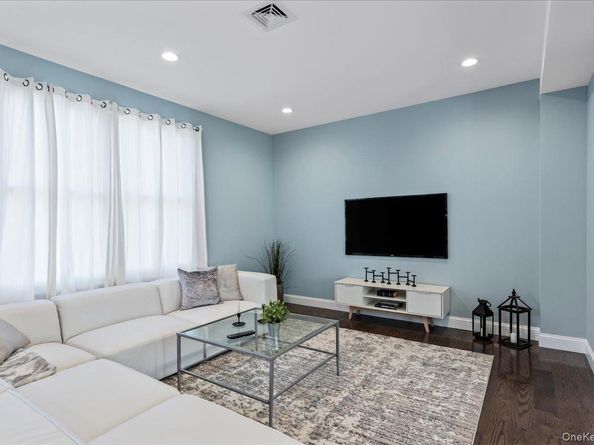 71 Stuyvesant Avenue, Mastic NY 11950