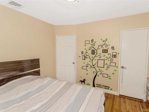 7007 171st Street, Fresh Meadows NY 11365