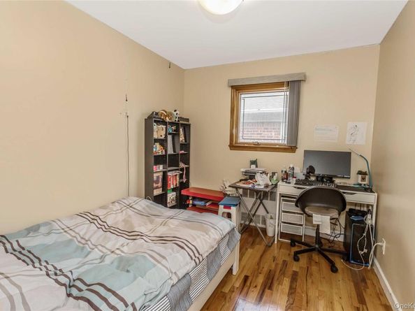 7007 171st Street, Fresh Meadows NY 11365