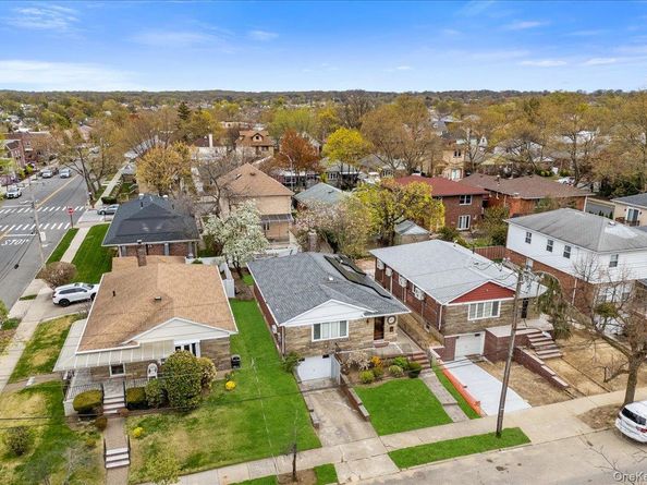 7007 171st Street, Fresh Meadows NY 11365