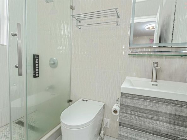 7007 171st Street, Fresh Meadows NY 11365