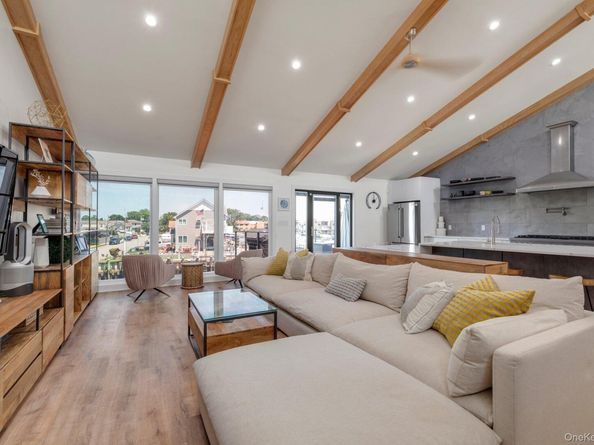 1166 Hastings Circle, Baldwin Harbor NY 11510