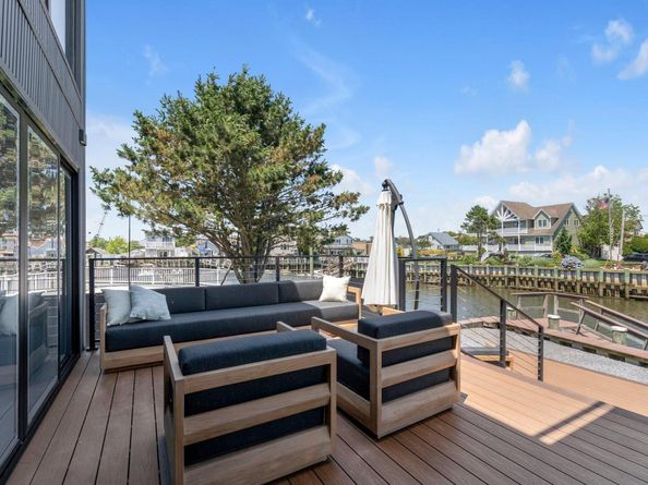 1166 Hastings Circle, Baldwin Harbor NY 11510