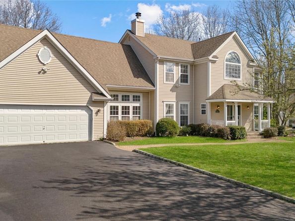 23 Varsity Boulevard, East Setauket NY 11733