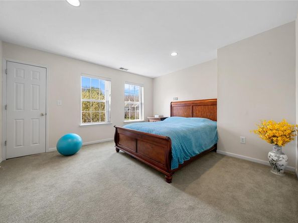 23 Varsity Boulevard, East Setauket NY 11733