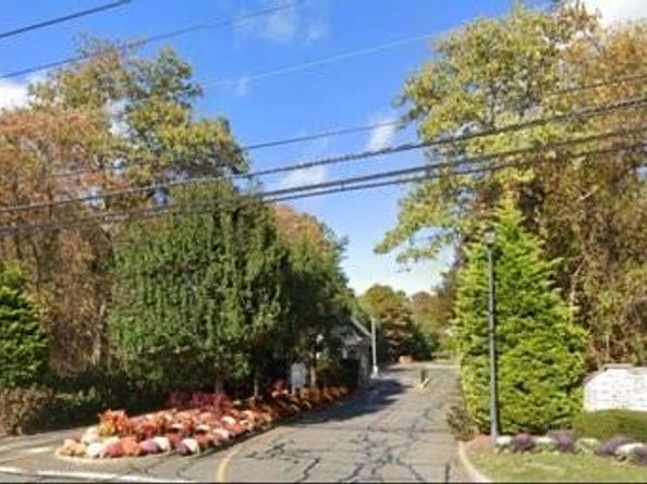 23 Varsity Boulevard, East Setauket NY 11733