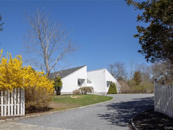 3 Clay Pit Road, Remsenburg NY 11960