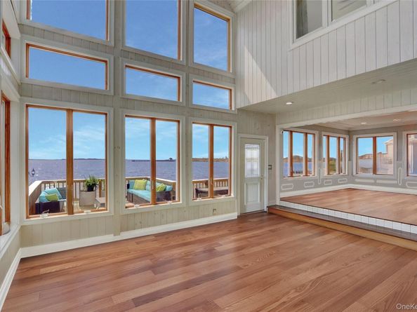 505 East Drive, Copiague NY 11726