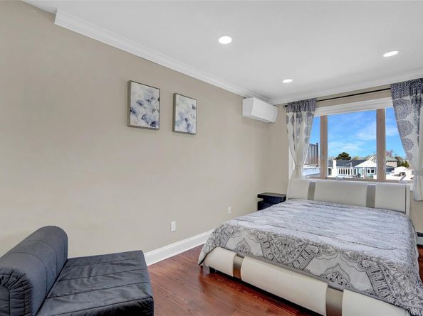 505 East Drive, Copiague NY 11726
