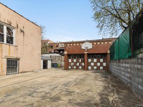 1021 E 213th Street, Bronx NY 10469