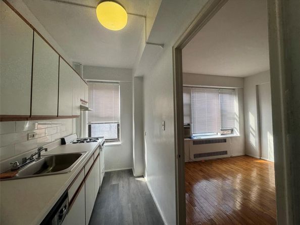 99-21 67th Rd 7K, Forest Hills NY 11375