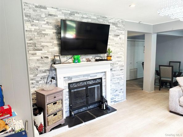 94 Mallard Road, Levittown NY 11756