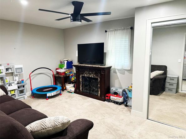 94 Mallard Road, Levittown NY 11756