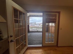 27 North Plaza, Amityville NY 11701