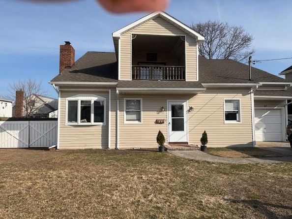 27 North Plaza, Amityville NY 11701