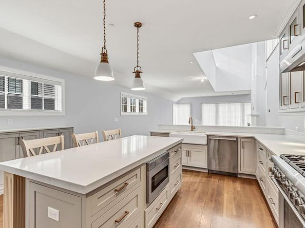 21 Honeysuckle Lane, Rye Brook NY 10573